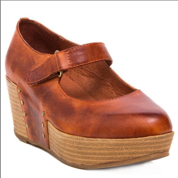 Antelope Shoes - Antelope wedges